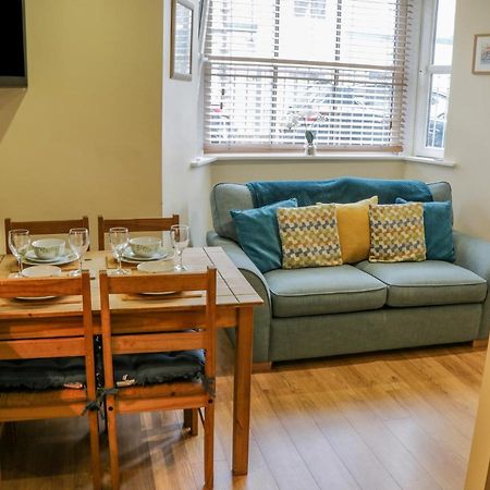 Apartment 6 휫비 외부 사진